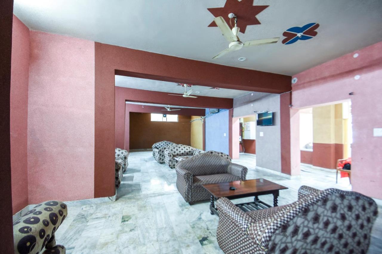 Oyo Flagship Vibes Hotel Nālāgarh Eksteriør billede