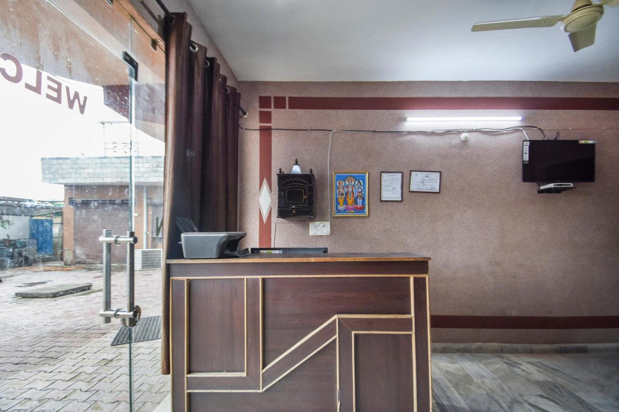 Oyo Flagship Vibes Hotel Nālāgarh Eksteriør billede