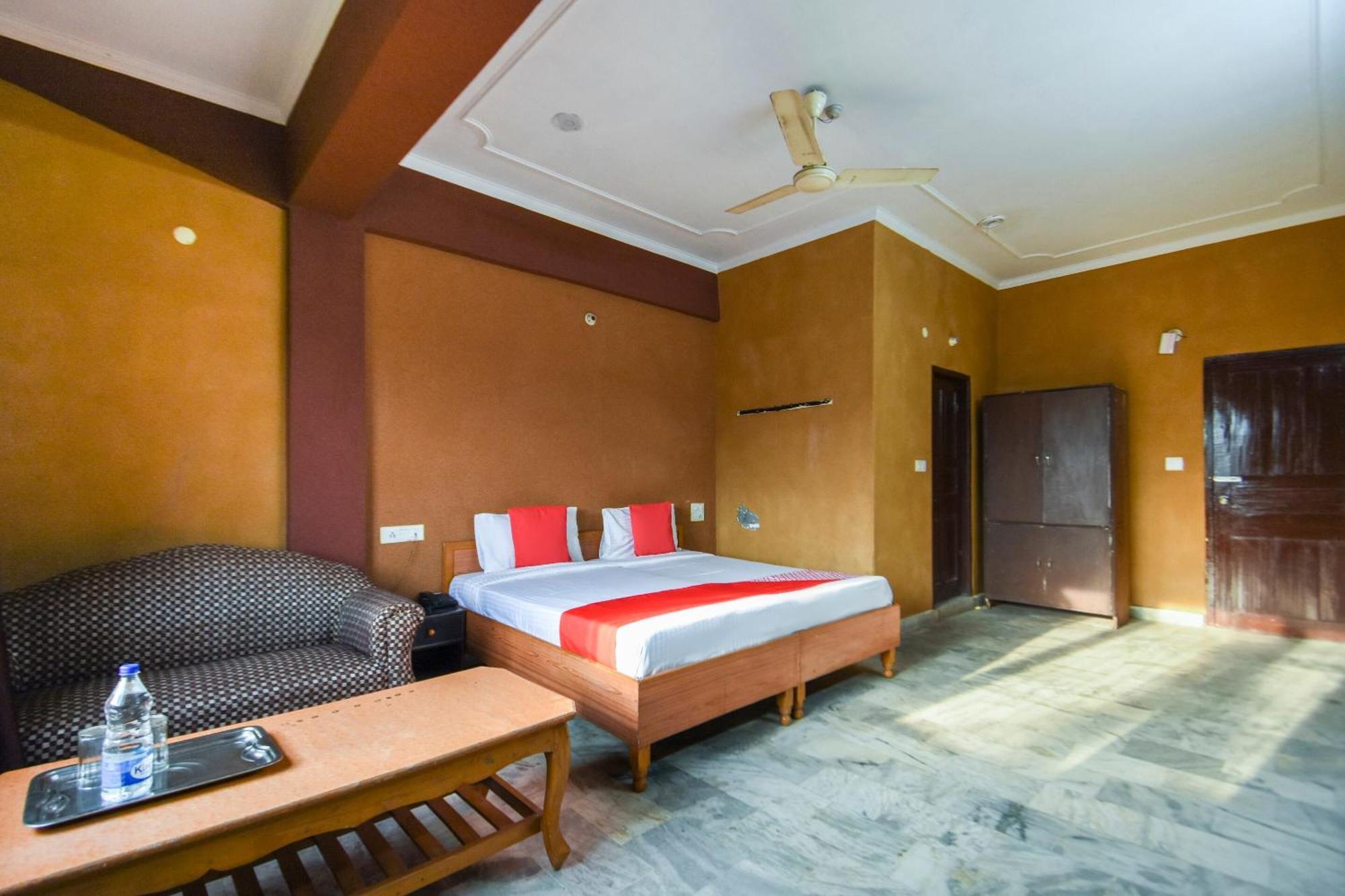 Oyo Flagship Vibes Hotel Nālāgarh Eksteriør billede