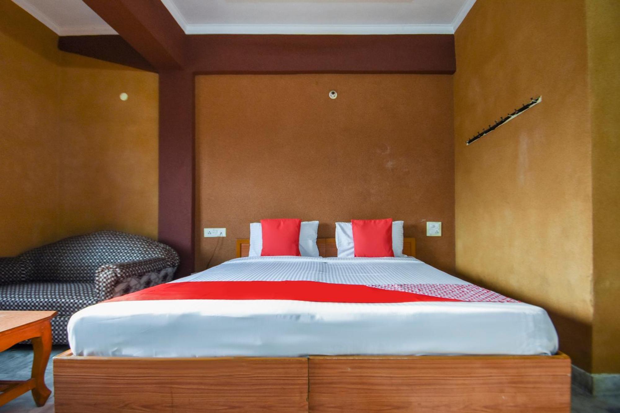 Oyo Flagship Vibes Hotel Nālāgarh Eksteriør billede