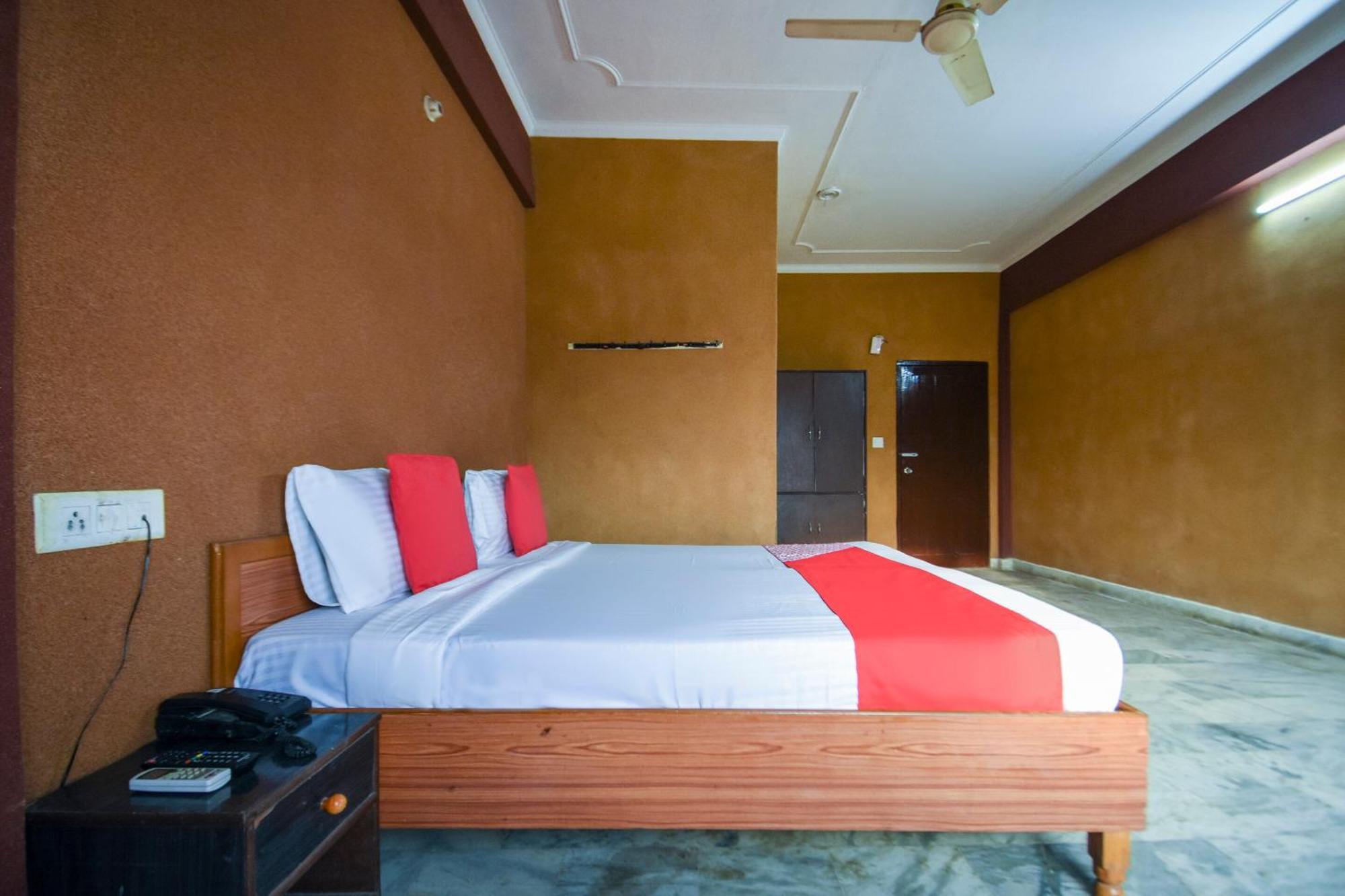 Oyo Flagship Vibes Hotel Nālāgarh Eksteriør billede